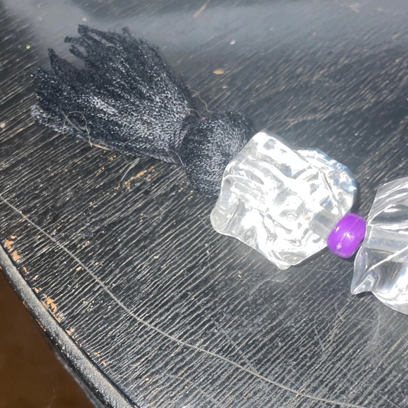 Elegant  Handmade Black and Clear Beaded  Ice cube Keychain - Picture 4 of 4